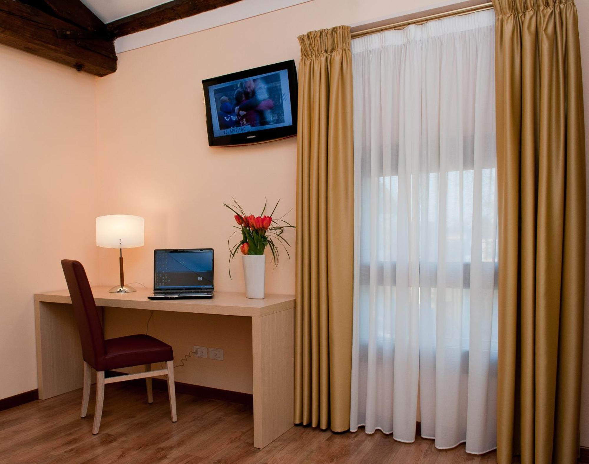 Hotel Villa Maternini Vazzola Room photo