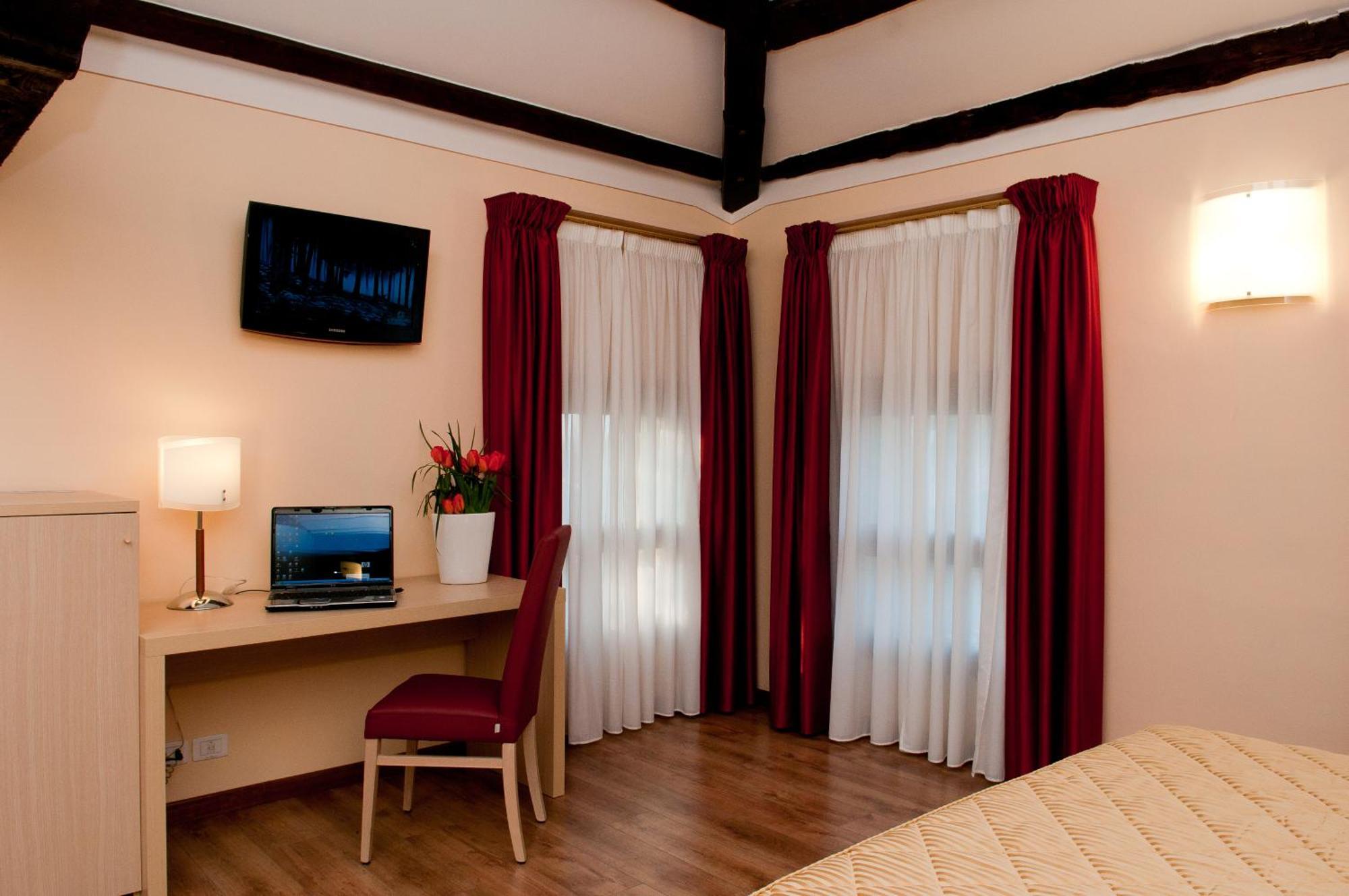 Hotel Villa Maternini Vazzola Room photo