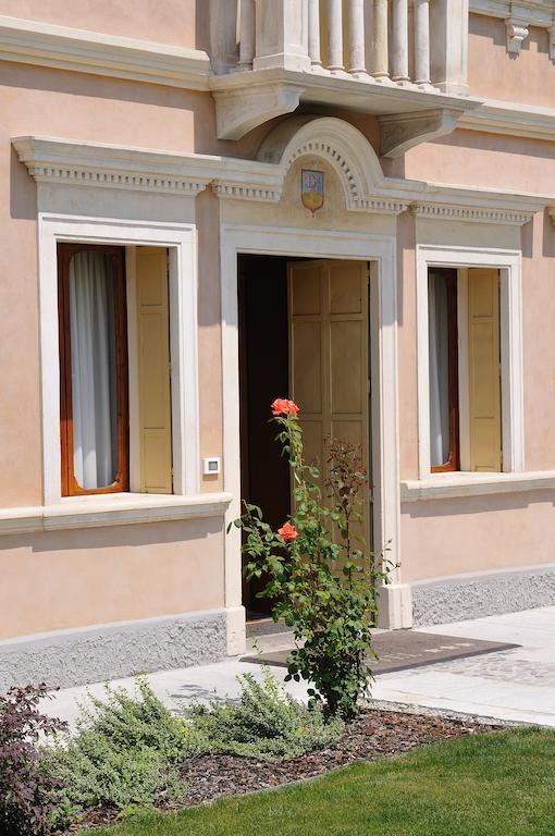 Hotel Villa Maternini Vazzola Exterior photo